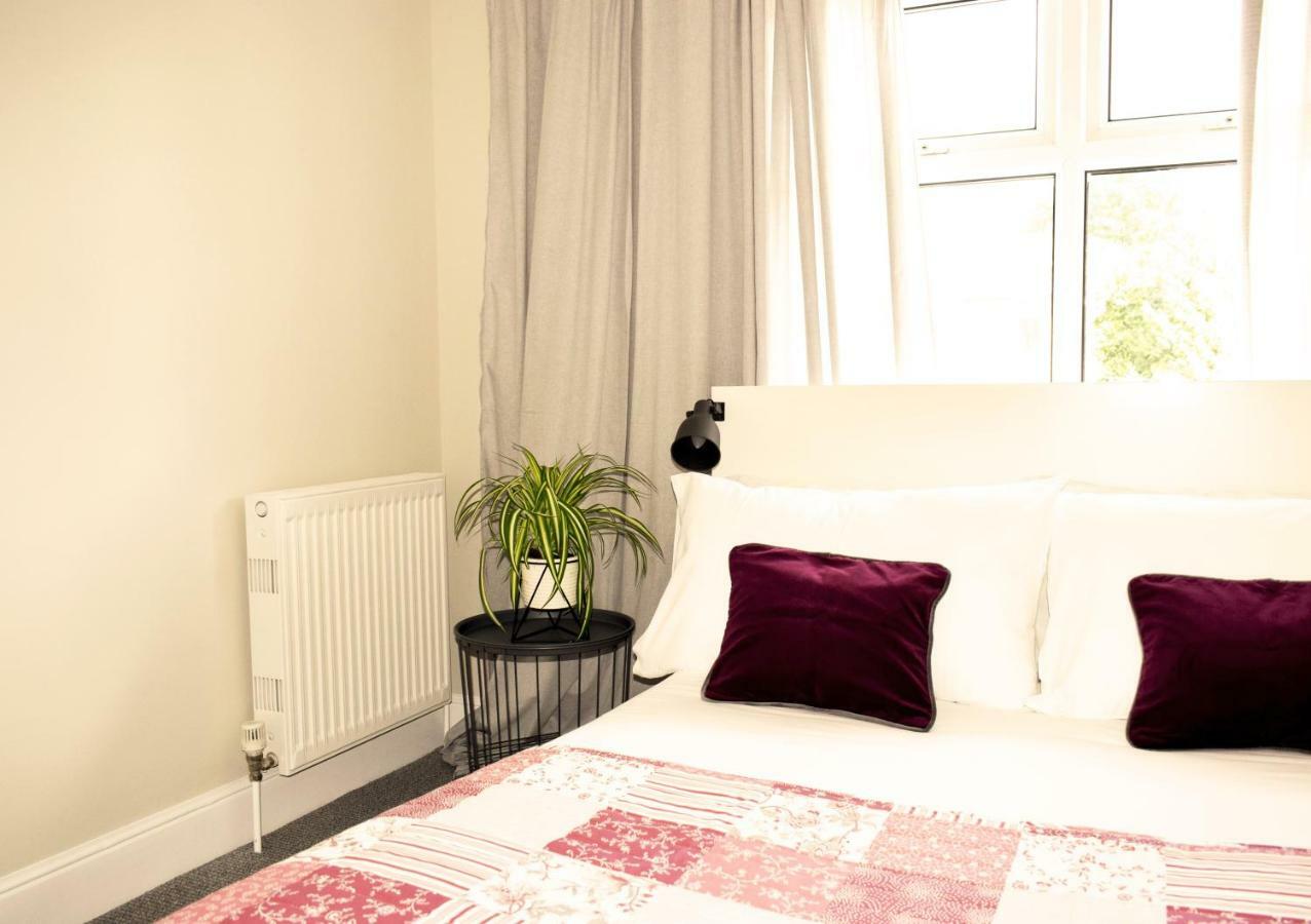 Charming Three Bed Home Near City Centre And Hospital Southampton Esterno foto